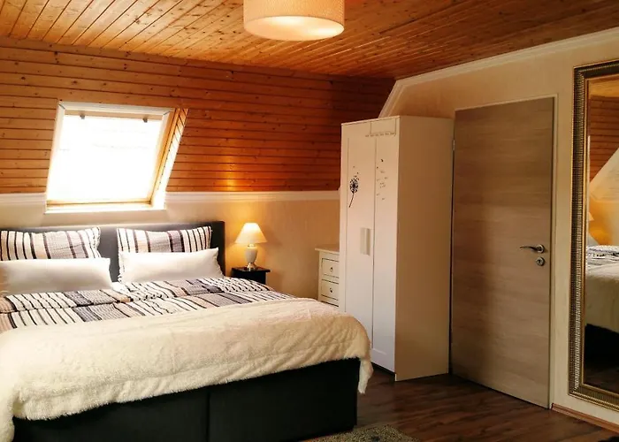 Ferienhaus Eifelcottage Am Waldseepfad - Badesee Traumferienhaeuser-eifel * Rieden (Mayen-Koblenz)