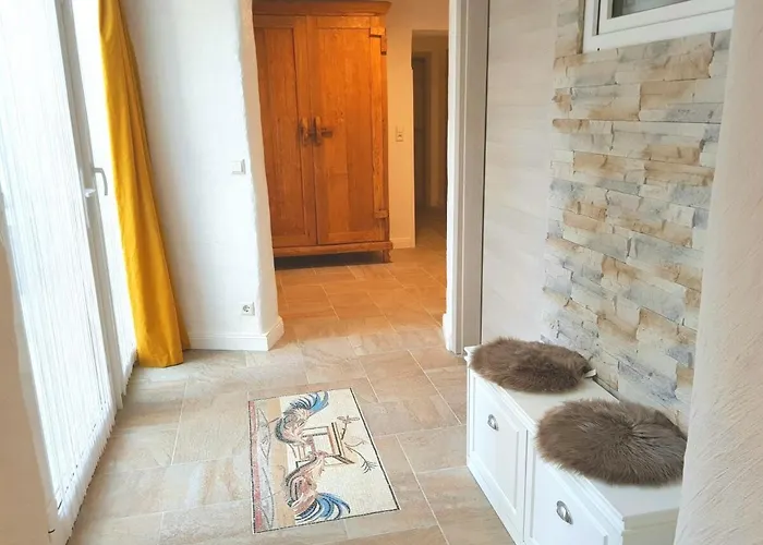 Holiday home Ferienhaus Eifelcottage Am Waldseepfad - Badesee Traumferienhaeuser-eifel *