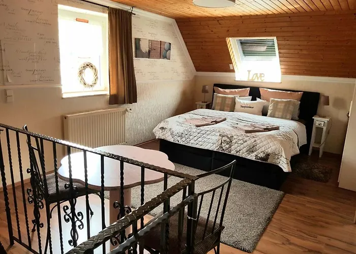 Ferienhaus Eifelcottage Am Waldseepfad - Badesee Traumferienhaeuser-eifel *